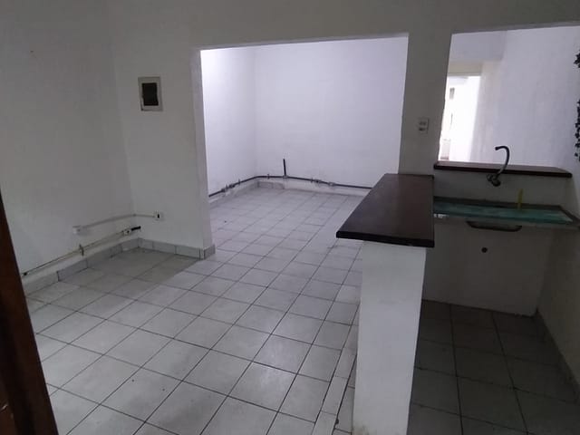 Loja com 95m², para alugar, no bairro Cambuci em São Paulo