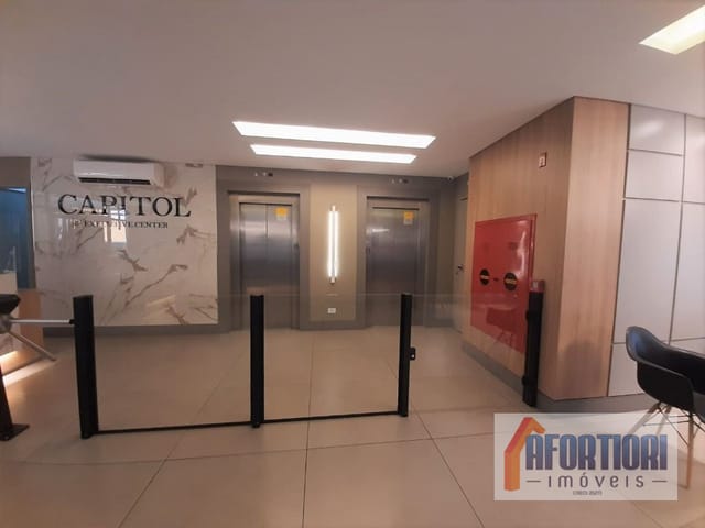 Sala para alugar, no bairro Ahú em Curitiba