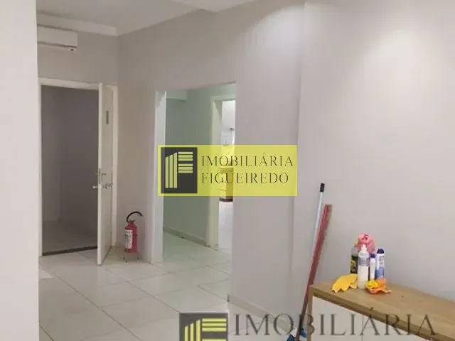 Loja com 80m², para alugar, no bairro Centro em São José do Rio Preto