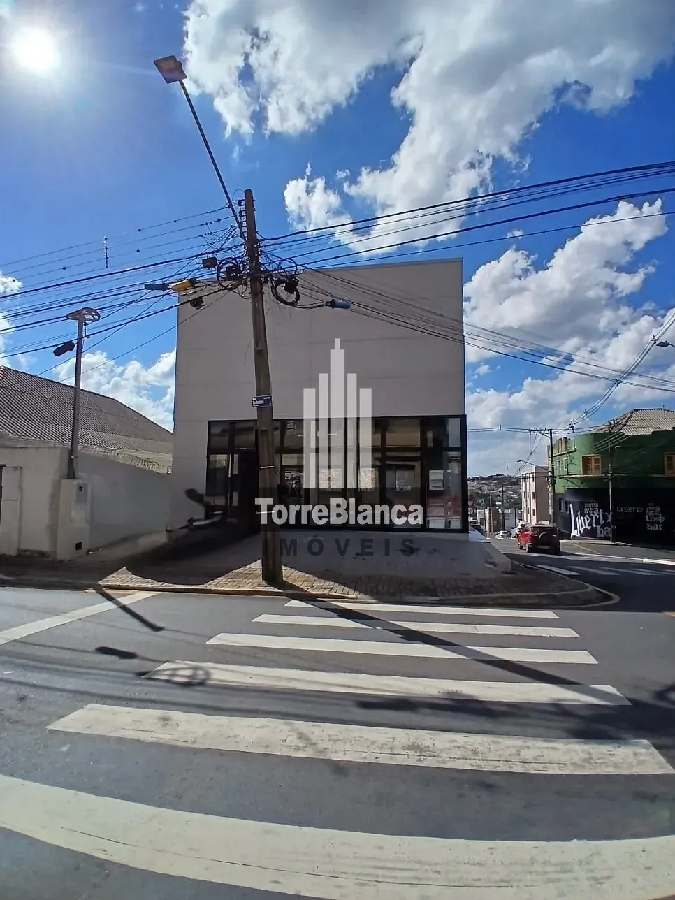 Loja-Salão, 200 m² - Foto 1