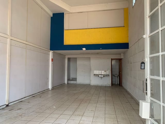 Foto do Loja - Loja para alugar, 198 m² por R$ 2.869,98/mês - Nossa Senhora da Abadia - Uberaba/MG | ZUCATO IMOBILIARIA LTDA