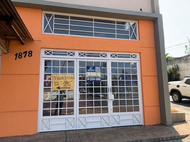Foto do Loja - Loja para alugar, 198 m² por R$ 2.869,98/mês - Nossa Senhora da Abadia - Uberaba/MG | ZUCATO IMOBILIARIA LTDA