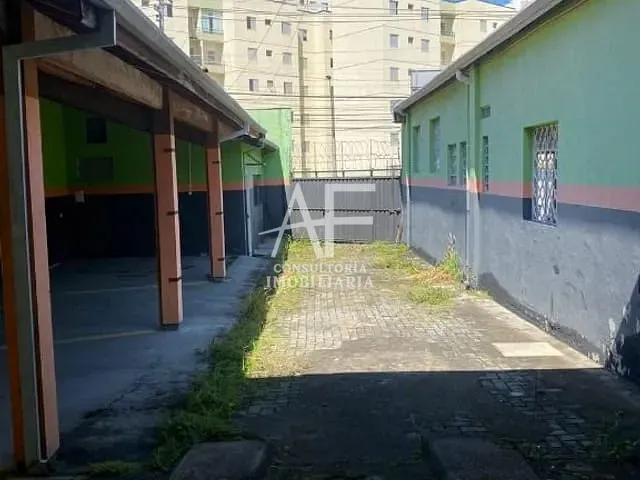 Ponto com 312m², para alugar, no bairro Parque Senhor do Bonfim em Taubaté