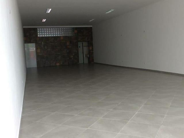 Loja com 190m², para alugar, no bairro Parque Boturussu em São Paulo