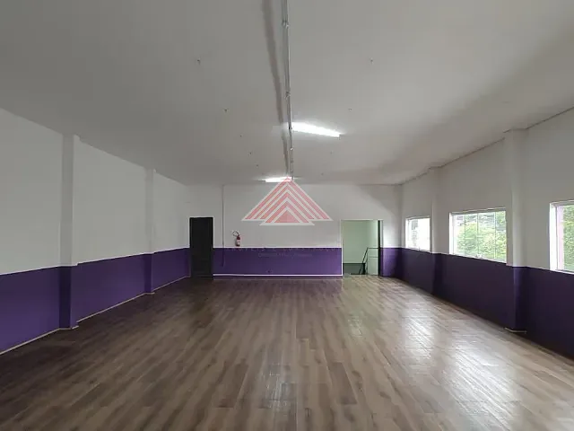 Loja com 400m², para alugar, no bairro Centro em Mauá