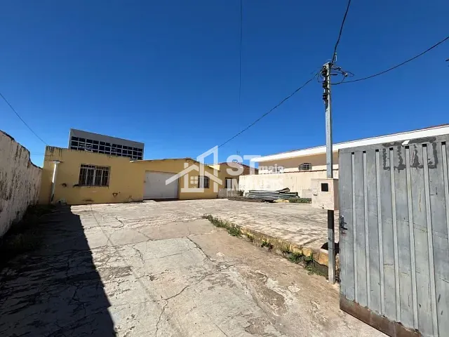 Loja com 432m², à venda, no bairro Andradas em Andradas