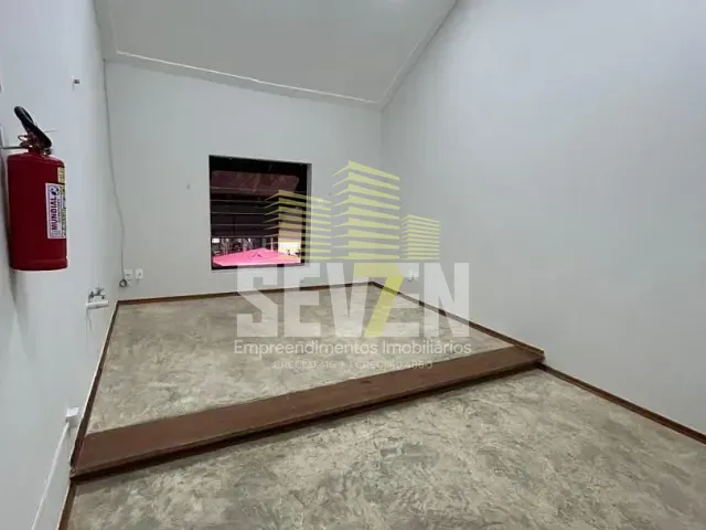 Loja com 36m², para alugar, no bairro Vila Guedes de Azevedo em Bauru