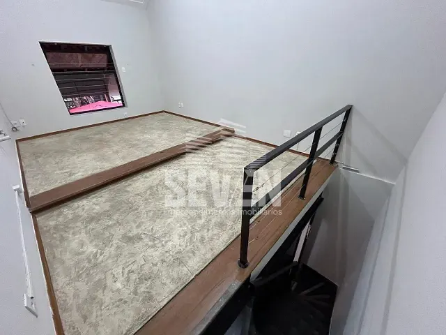 Loja com 36m², para alugar, no bairro Vila Guedes de Azevedo em Bauru