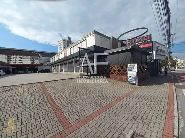 Loja com 119m², para alugar, no bairro Jardim das Nações em Taubaté