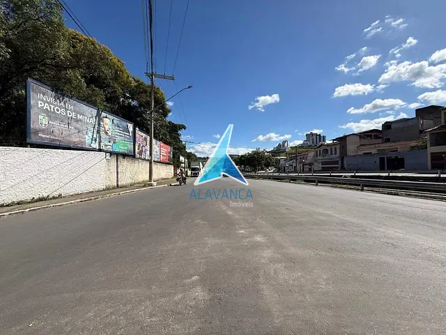 Loja com 166m², para alugar, no bairro Grã-Duquesa em Governador Valadares