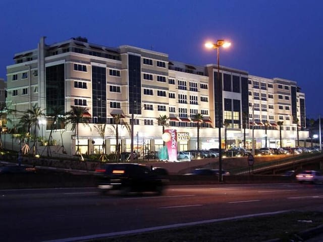 Foto do Loja - Salão, 59 m² - venda por R$ 550.000,00 ou aluguel por R$ 7.131,91/mês - Cotia - Cotia/SP | BUSSOCABA ADMINISTRACAO DE BENS E IMOVEIS LTDA