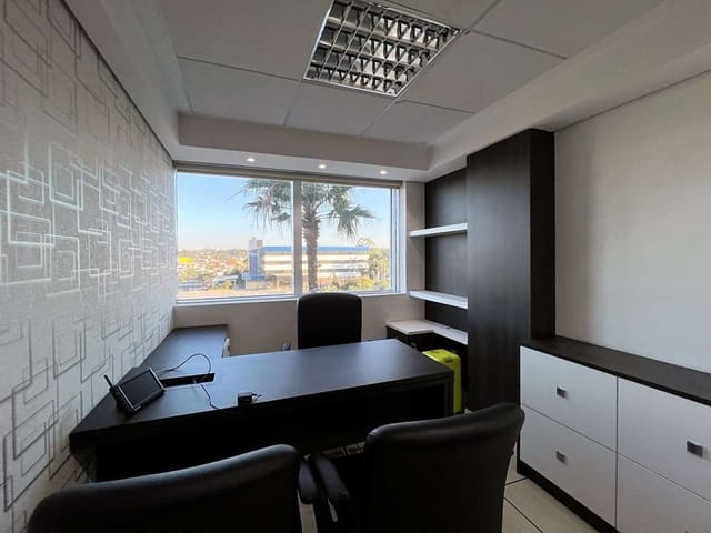 Foto do Loja - Salão, 59 m² - venda por R$ 550.000,00 ou aluguel por R$ 7.131,91/mês - Cotia - Cotia/SP | BUSSOCABA ADMINISTRACAO DE BENS E IMOVEIS LTDA
