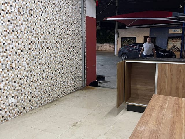 Loja com 40m², para alugar, no bairro Penha de França em São Paulo