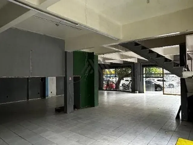 Loja para alugar, no bairro São Brás em Belém
