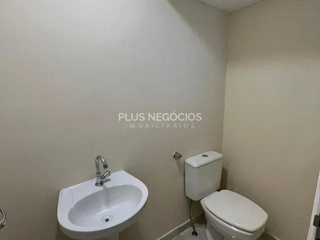 Sala com 80m², à venda ou para alugar, no bairro Jardim Portal da Colina em Sorocaba