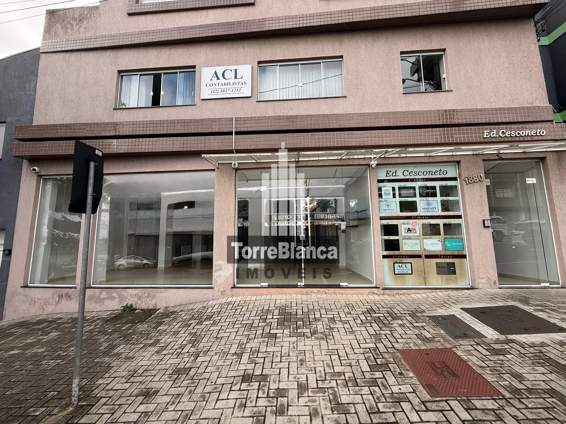 Loja-Salão, 200 m² - Foto 1