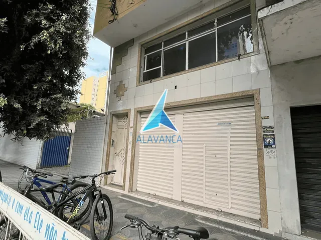 Loja com 357m², para alugar, no bairro Centro em Governador Valadares