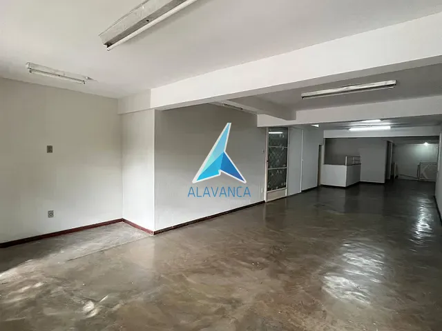 Loja com 357m², para alugar, no bairro Centro em Governador Valadares
