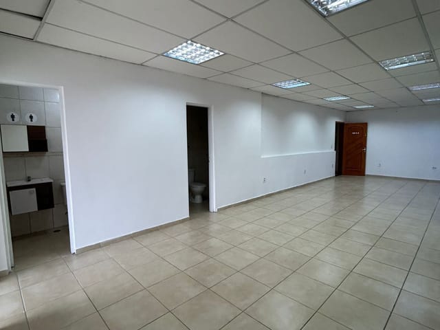 Loja com 130m², para alugar, no bairro Nova Gerty em São Caetano do Sul
