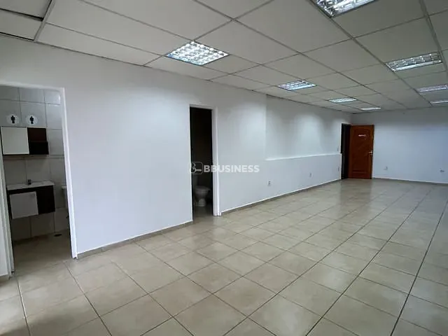 Loja com 130m², para alugar, no bairro Nova Gerty em São Caetano do Sul