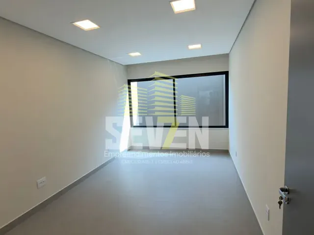Loja com 330m², à venda ou para alugar, no bairro Vila Nova Santa Clara em Bauru