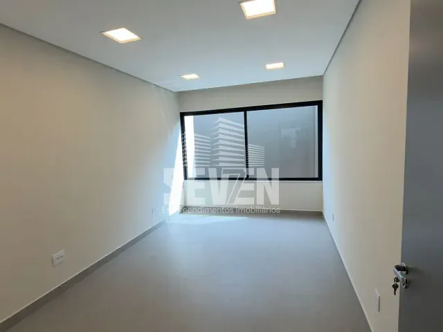 Loja com 330m², à venda ou para alugar, no bairro Vila Nova Santa Clara em Bauru