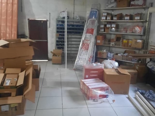 Loja com 100m², à venda, no bairro Centro em Macaé