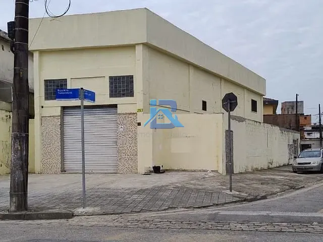 Loja com 355m², à venda ou para alugar, no bairro Macuco em Santos