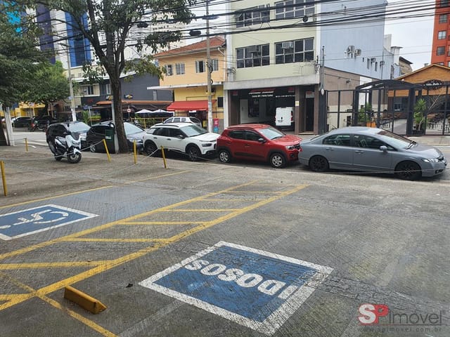 Loja com 400m², para alugar, no bairro Chácara Santo António em São Paulo
