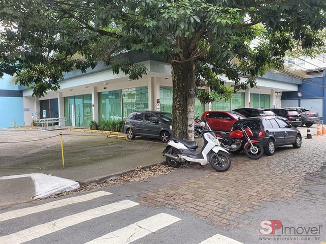 Loja com 400m², para alugar, no bairro Chácara Santo António em São Paulo