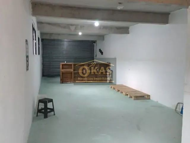 Loja com 300m², para alugar, no bairro Vila Urupês em Suzano