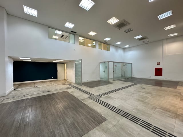 Loja com 420m², para alugar, no bairro Santo Agostinho em Belo Horizonte