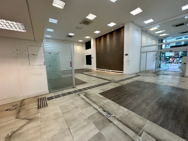 Loja com 420m², para alugar, no bairro Santo Agostinho em Belo Horizonte