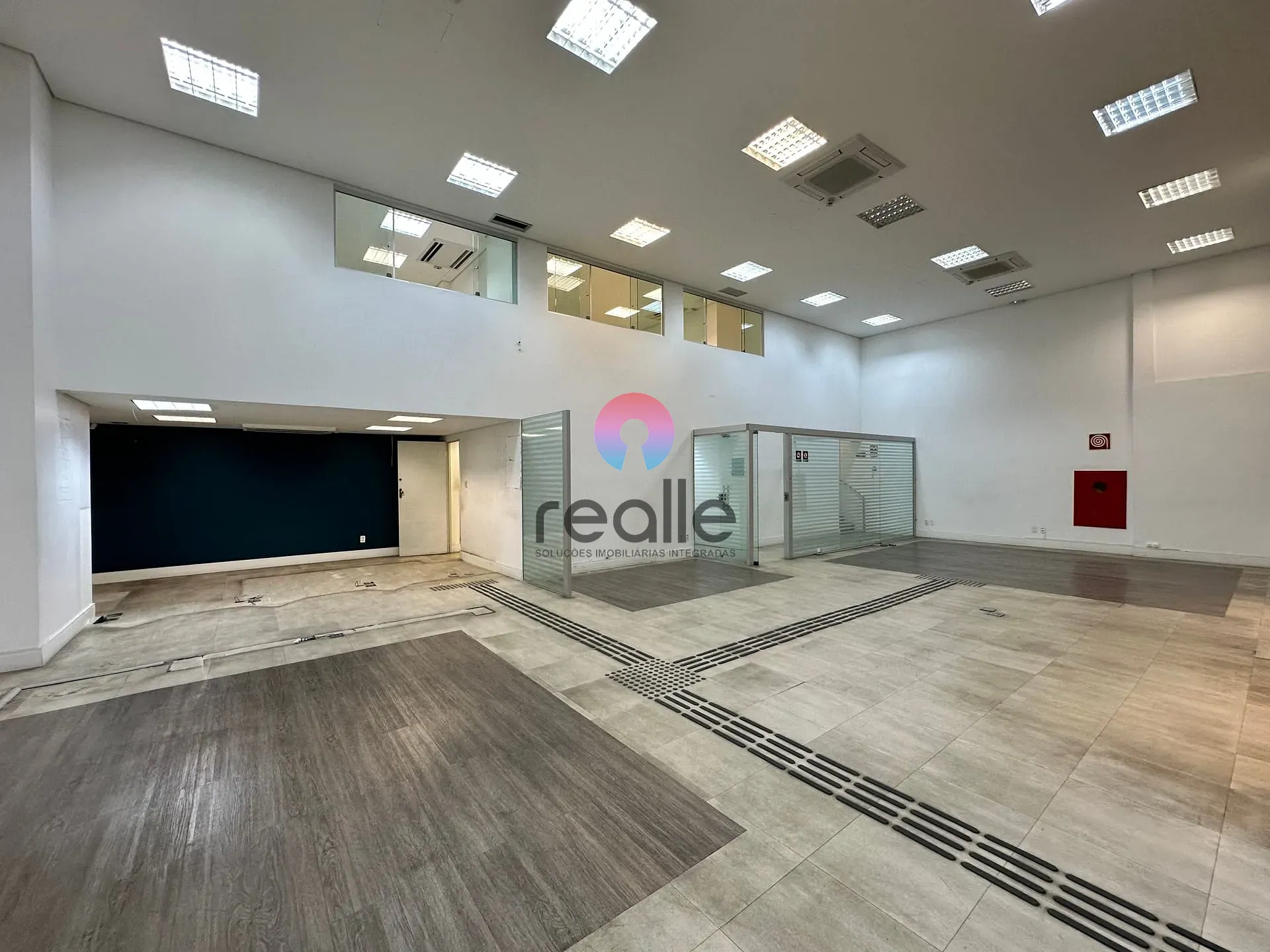 Loja-Salão, 420 m² - Foto 1