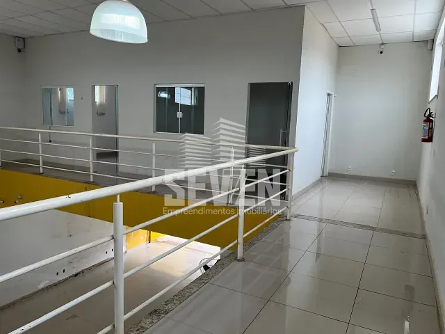Loja com 890m², à venda ou para alugar, no bairro Jardim Chapadão em Bauru
