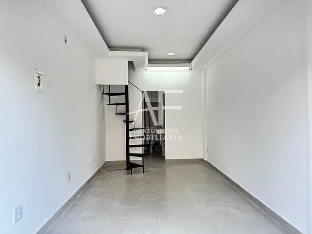 Loja com 24m², para alugar, no bairro Centro em Taubaté