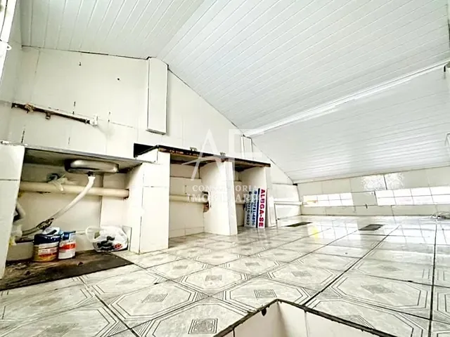 Loja com 24m², para alugar, no bairro Centro em Taubaté