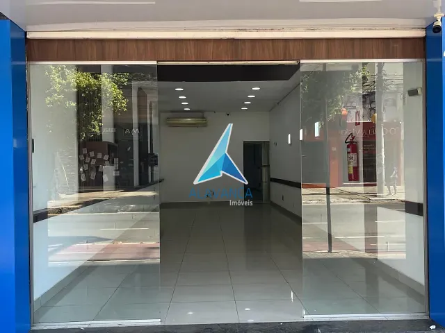 Loja com 130m², para alugar, no bairro Centro em Governador Valadares
