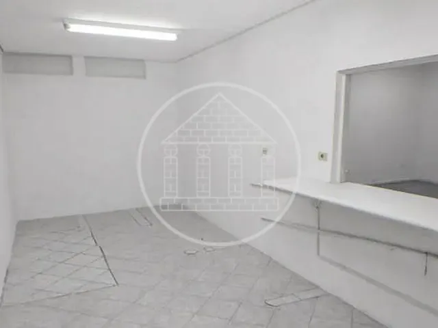 Loja com 320m², para alugar, no bairro Vila Nova Conceição em São Paulo