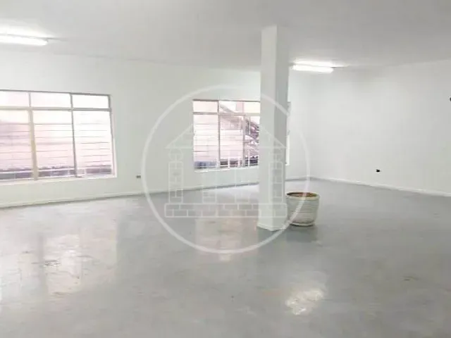 Loja com 320m², para alugar, no bairro Vila Nova Conceição em São Paulo