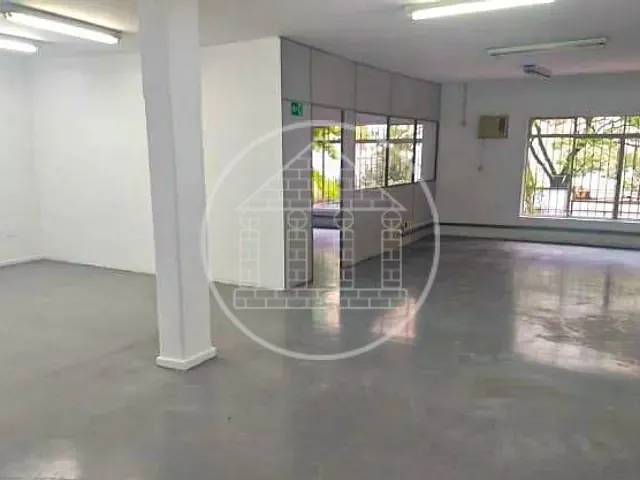Loja com 320m², para alugar, no bairro Vila Nova Conceição em São Paulo