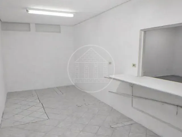 Loja com 320m², para alugar, no bairro Vila Nova Conceição em São Paulo