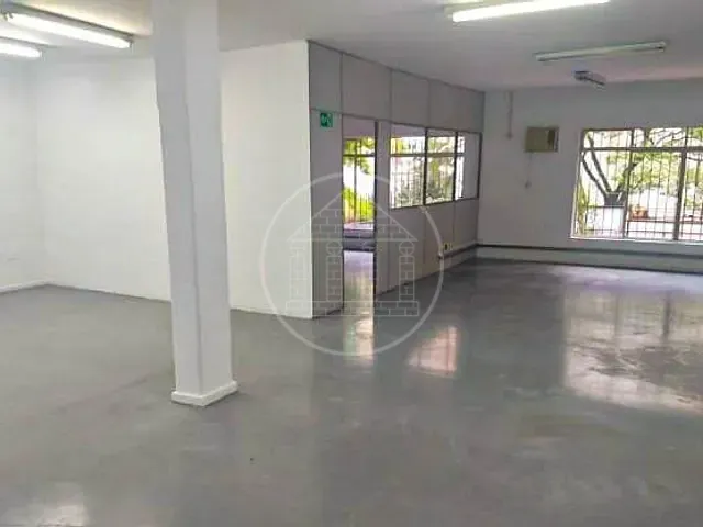 Loja com 320m², para alugar, no bairro Vila Nova Conceição em São Paulo