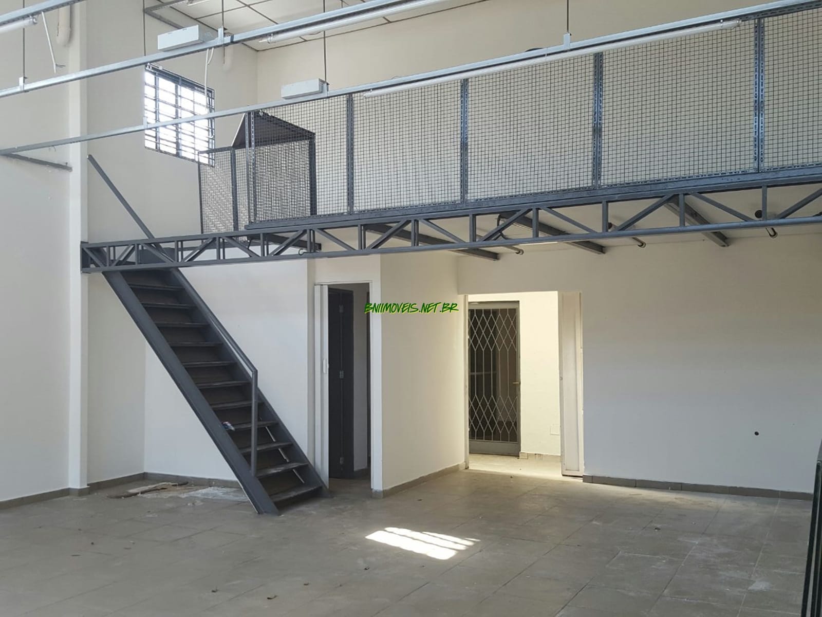 Loja-Salão, 150 m² - Foto 1