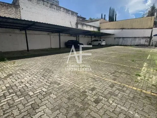 Loja com 477m², para alugar, no bairro Jardim das Nações em Taubaté