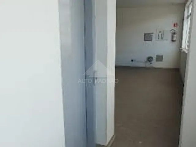 Loja com 200m², para alugar, no bairro Jardim Maringá em Mauá