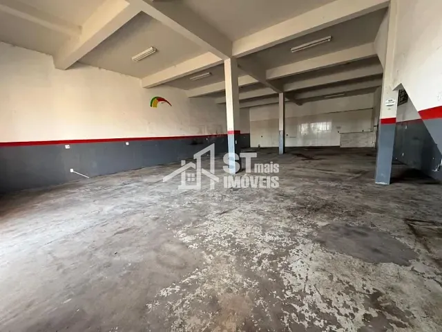 Loja com 300m², para alugar, no bairro Andradas em Andradas
