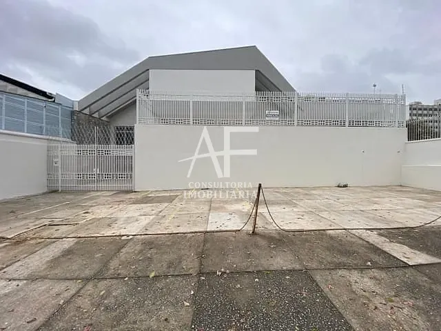 Loja com 900m², à venda ou para alugar, no bairro Jardim das Nações em Taubaté