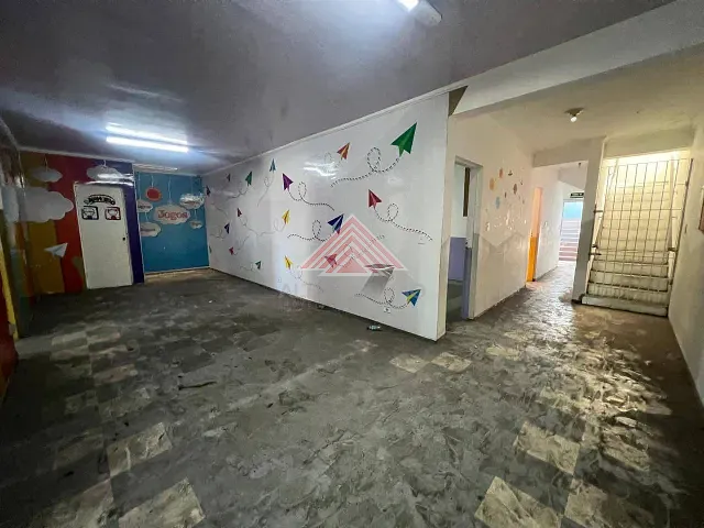 Sala com 180m², para alugar, no bairro Vila Nossa Senhora das Vitórias em Mauá
