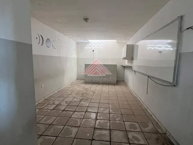 Sala com 180m², para alugar, no bairro Vila Nossa Senhora das Vitórias em Mauá